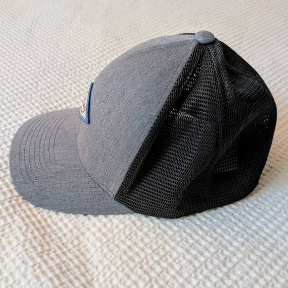 Hurley Flexfit Grey and Black Cap with Patch Logo - Picture 4 of 7